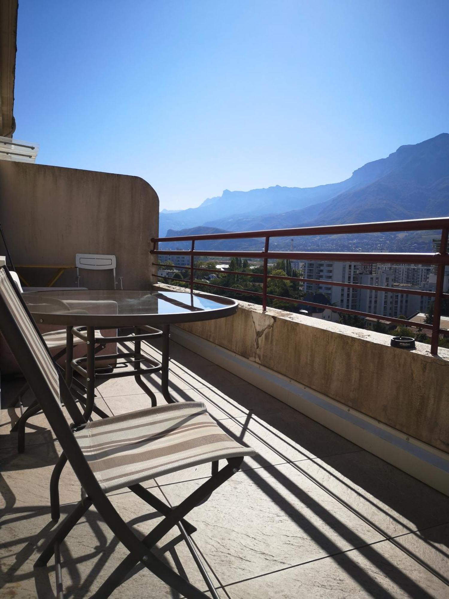 グルノーブルLes Terrasses De Liberationアパートメント エクステリア 写真